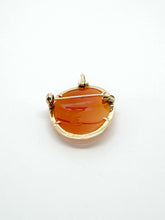 Carica l'immagine nel visualizzatore di Gallery, 18kt yellow gold shell engraved cameo pendant, item code 74214