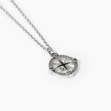 Carica l'immagine nel visualizzatore di Gallery, Collana da uomo in argento con rosa dei venti JOURNEY Mabina 553561