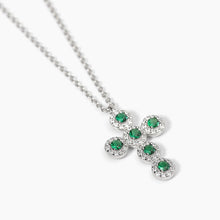 Carica l'immagine nel visualizzatore di Gallery, Collana da donna in argento con ciondolo croce e smeraldi sintetici MILANESIENNE Mabina 553656