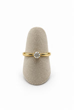 Cargar imagen en el visor de la galería, Anello solitario in oro 9k giallo FDA50003/17