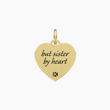 Carica l'immagine nel visualizzatore di Gallery, Ciondolo in acciaio dorato con scritta amica/sorella Kidult 741179