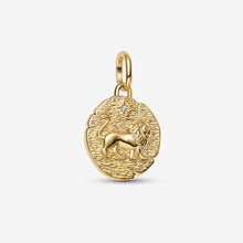 Cargar imagen en el visor de la galería, Charm Medallion Leone "Vita Veritas Virtus"