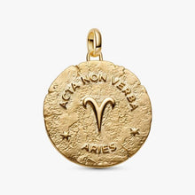 Carica l'immagine nel visualizzatore di Gallery, Charm Medallion XL Ariete "Acta Non Verba"