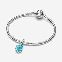 Cargar imagen en el visor de la galería, Charm Pendente Conchiglia Vetro di Murano Turchese