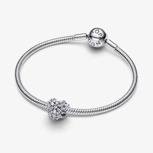Cargar imagen en el visor de la galería, Charm Cuore Raggi Luminosi