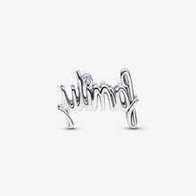 Cargar imagen en el visor de la galería, Charm "Family"