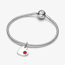 Cargar imagen en el visor de la galería, Charm Pendente Cuore con Pietra Rossa Scuro Gennaio
