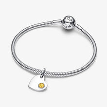 Carica l'immagine nel visualizzatore di Gallery, Charm Pendente Cuore con Pietra Miele