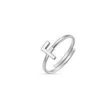 Cargar imagen en el visor de la galería, Anillo de mujer de acero con letra de Luca Barra