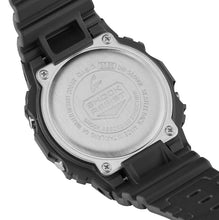 Carica l'immagine nel visualizzatore di Gallery, Orologio digitale da uomo G-Shock DW-5600UE-1ER