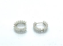 Carica l'immagine nel visualizzatore di Gallery, Cerchi in argento e zirconi taglio baguette dm 16mm Cod. 77023