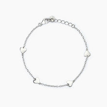 Carica l&#39;immagine nel visualizzatore di Gallery, Bracciale bimba in argento con cuori MON AMOUR Mabina 533770
