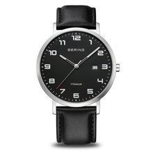 Cargar imagen en el visor de la galería, Reloj de cuarzo Bering Titanium 18640-402 para hombre.
