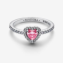 Carica l'immagine nel visualizzatore di Gallery, Anello Cuore in Rilievo Rosa
