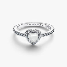 Load image into Gallery viewer, Anello Cuore in Rilievo Bianco
