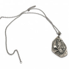 Cargar imagen en el visor de la galería, Medaglia San Francesco di Paola in argento 925 millesimi Cod FDA70021
