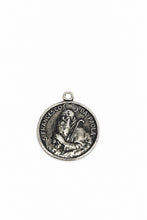 Carica l'immagine nel visualizzatore di Gallery, Medaglia San Francesco di Paola in argento 925 millesimi COD. FDA70012
