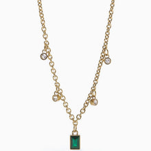 Carica l&#39;immagine nel visualizzatore di Gallery, Collana da donna con pendente smeraldo sintetico Essence 2Jewels 251828
