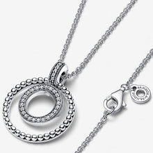 Carica l'immagine nel visualizzatore di Gallery, Collana con Pavé e Sfere
