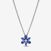 Cargar imagen en el visor de la galería, Collana Pendente Herbarium Fiore Blu
