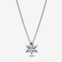 Cargar imagen en el visor de la galería, Collana Pendente Herbarium Fiore Blu
