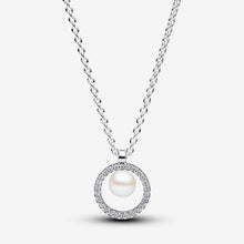 Load image into Gallery viewer, Collana con Perla d’Acqua Dolce Coltivata e Pavè
