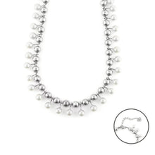 Carica l&#39;immagine nel visualizzatore di Gallery, Collana da donna in acciaio con perle 4US Cesare Paciotti 4UCL6476W
