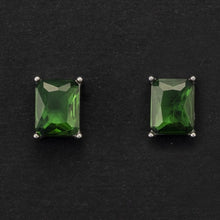 Carica l&#39;immagine nel visualizzatore di Gallery, Orecchini da donna in acciaio con pietre verde For Us Cesare Paciotti 4UOR5510W
