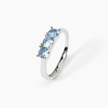 Cargar imagen en el visor de la galería, Anillo de mujer en plata rodiada con aguamarina sintética Mabina 523391
