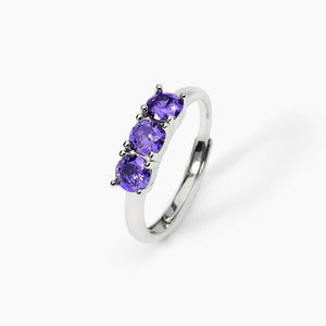 Anillo de mujer en plata rodiada con circonitas moradasTRILOGY Mabina 523392