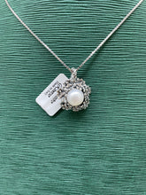 Carica l&#39;immagine nel visualizzatore di Gallery, Ciondolo Primule in Argento 925 Maestro Riverso Prm05/P
