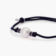 Cargar imagen en el visor de la galería, Pulsera de hombre con cordón negro y perla blanca TROPICAL Mabina 533720
