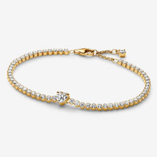 Carica l'immagine nel visualizzatore di Gallery, Bracciale Tennis con Cuore in Rilievo
