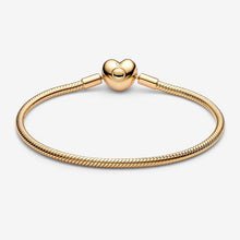 Carica l'immagine nel visualizzatore di Gallery, Bracciale Moments con Chiusura a Cuore
