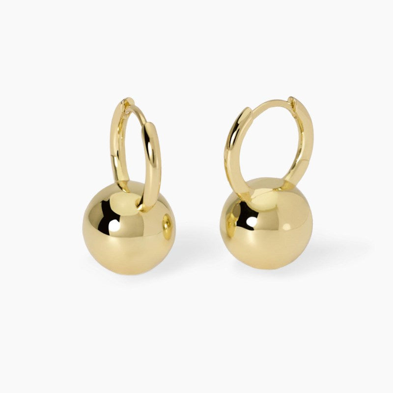 Orecchini da donna in argento placcati oro a cerchio con sfera Boule Mabina 563868