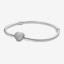 Carica l'immagine nel visualizzatore di Gallery, Bracciale con Chiusura a Cuore Pavè
