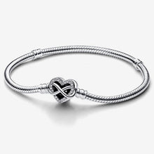 Carica l'immagine nel visualizzatore di Gallery, Bracciale con Chiusura Cuore Infinito Pietre Luminose
