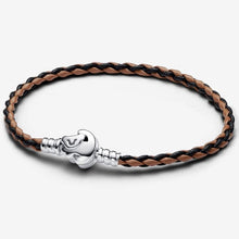 Load image into Gallery viewer, Bracciale in Pelle "Ricordati chi sei", Disney, Il Re Leone
