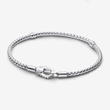Load image into Gallery viewer, Bracciale Maglia Geometrica con Chiusura a Moschettone

