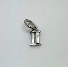 Cargar imagen en el visor de la galería, Charm in Argento 925 Numero romani &#39;II&#39; Giovanni Raspini 09490
