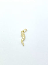 Load image into Gallery viewer, Yellow gold pendant Horn 18kt gold (750m) art. 72102
