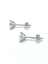 Load image into Gallery viewer, 72117 Earrings in 18 kt White Gold (750m) with zircon
