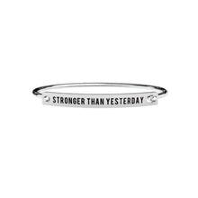 Cargar imagen en el visor de la galería, Bracciale da uomo rigido in Acciaio Kidult Stronger Than Yesterday 731398

