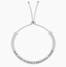 Cargar imagen en el visor de la galería, Coppia di bracciali elastici per lui e lei con frase Kidult 732358
