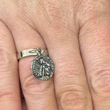 Load image into Gallery viewer, Anello San Francesco di Paola in Argento con medaglia pendente code AR/DG/77405
