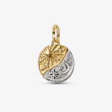 Load image into Gallery viewer, Charm Medallion Sole e Luna "Ad Astra Per Aspera"

