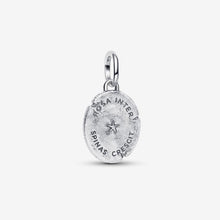 Cargar imagen en el visor de la galería, Charm Medallion Rosa "Rosa Inter Spinas Crescit"
