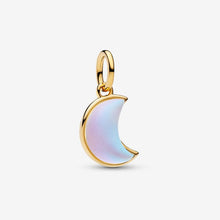 Carica l'immagine nel visualizzatore di Gallery, Charm Pendente Luna Crescente Luminosa

