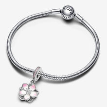 Load image into Gallery viewer, Charm Pendente Fiore di Ciliegio
