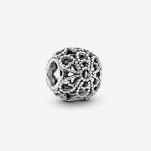 Load image into Gallery viewer, Charm Openwork Fiore
